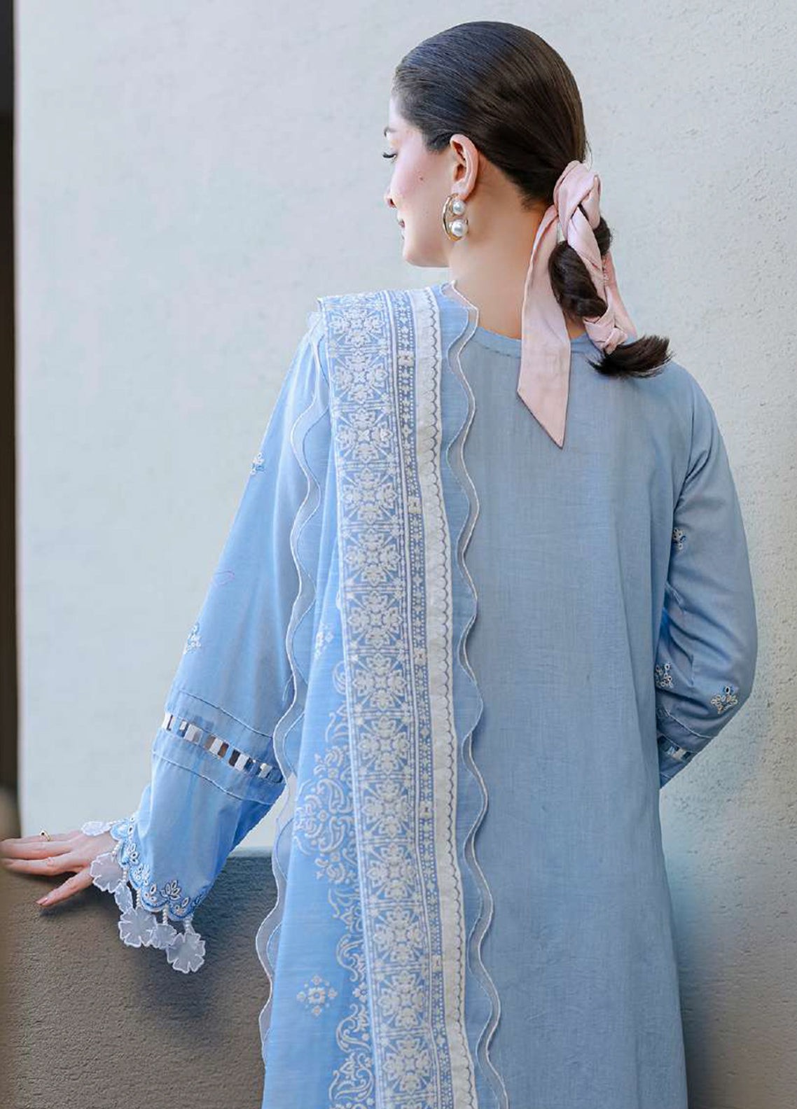 Zellbury Chikankari Embroidered Cotton 3 Piece Unstitched Suit WUC26E34066 Zellbury Chikankari Embroidered Cotton 3 Piece Unstitched Suit WUC26E34066