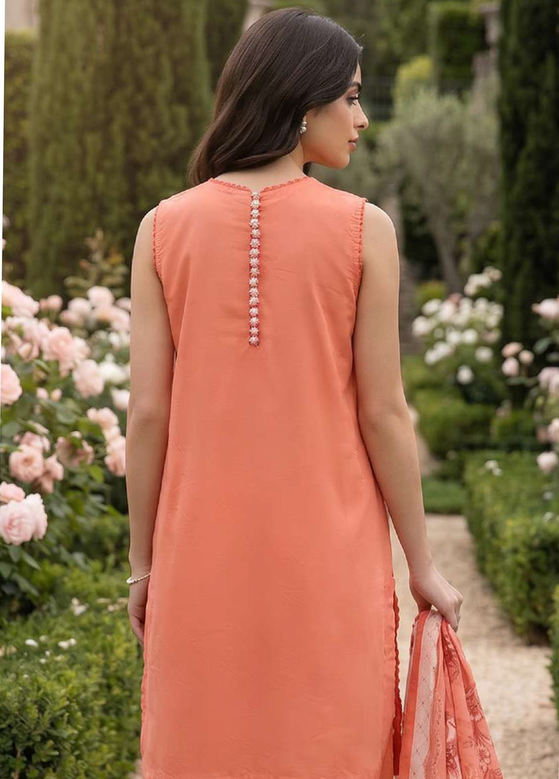 Zellbury Chikankari Embroidered Cotton 3 Piece Unstitched Suit WUC26E34069 Zellbury Chikankari Embroidered Cotton 3 Piece Unstitched Suit WUC26E34069