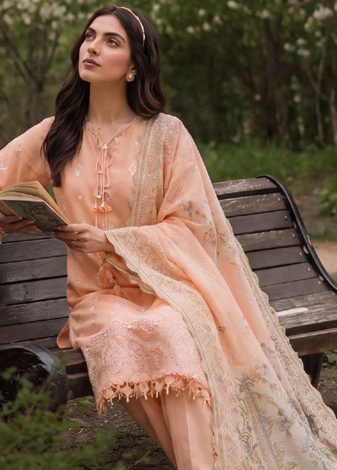 Zellbury Chikankari Embroidered Cotton 3 Piece Unstitched Suit WUC26E34072 Zellbury Chikankari Embroidered Cotton 3 Piece Unstitched Suit WUC26E34072