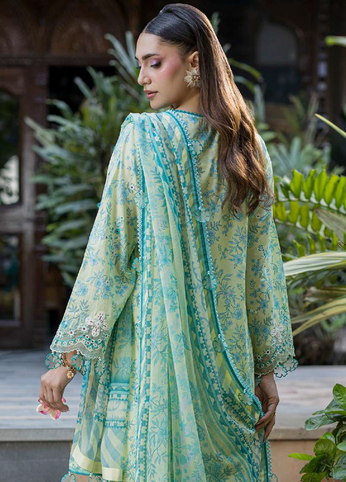 Zellbury Chikankari Embroidered Cotton 3 Piece Unstitched Suit WUC26E34075 Zellbury Chikankari Embroidered Cotton 3 Piece Unstitched Suit WUC26E34075