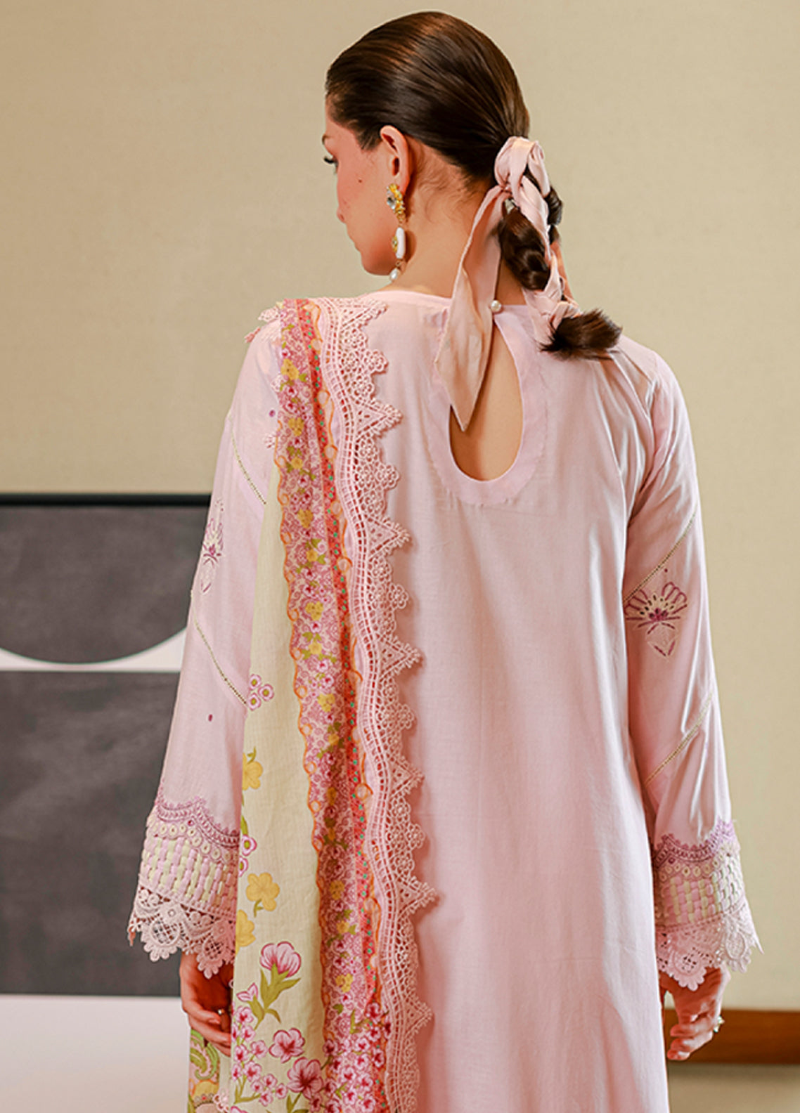 Zellbury Chikankari Embroidered Lawn 3 Piece Unstitched Suit WUS26E34080 Zellbury Chikankari Embroidered Lawn 3 Piece Unstitched Suit WUS26E34080