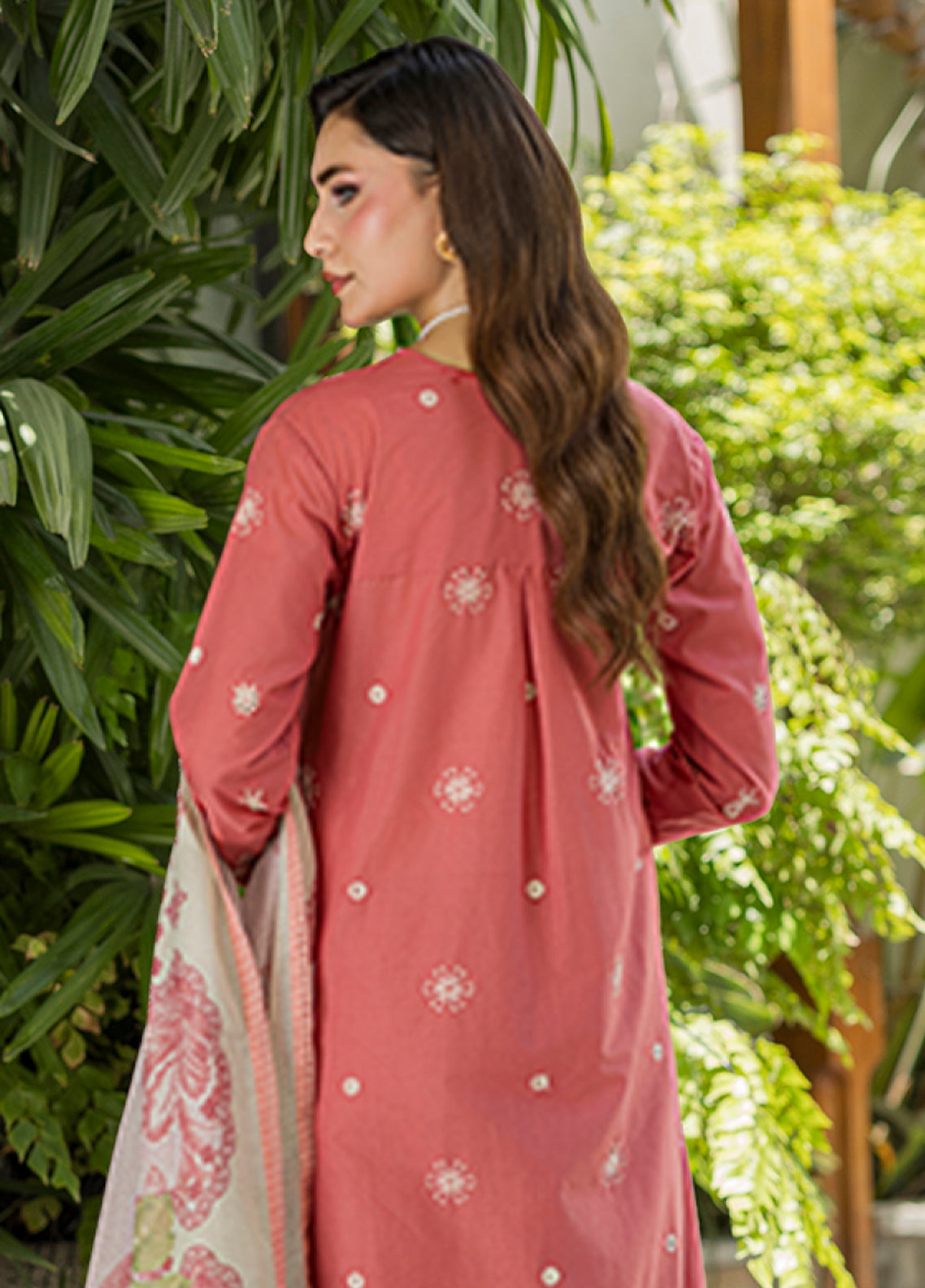 Zellbury Chikankari Embroidered Lawn 3 Piece Unstitched Suit WUS26E34082 Zellbury Chikankari Embroidered Lawn 3 Piece Unstitched Suit WUS26E34082