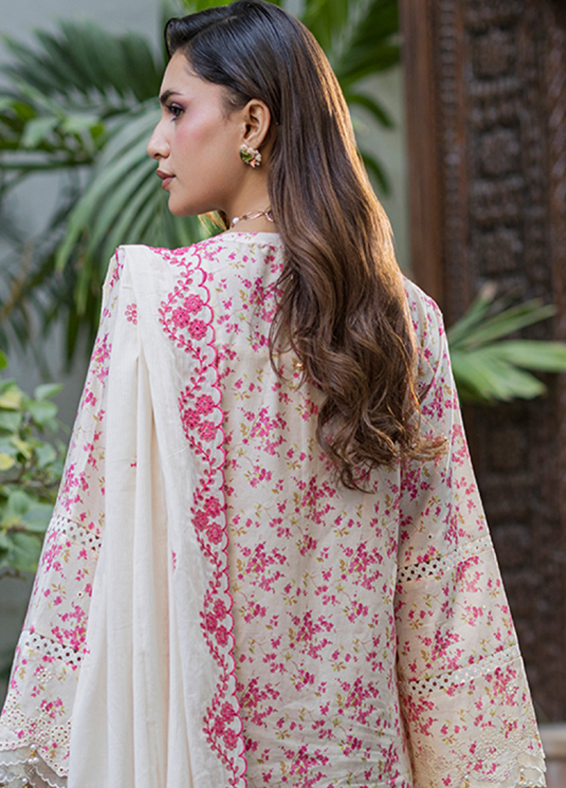 Zellbury Chikankari Embroidered Lawn 3 Piece Unstitched Suit WUS26E34096 Zellbury Chikankari Embroidered Lawn 3 Piece Unstitched Suit WUS26E34096