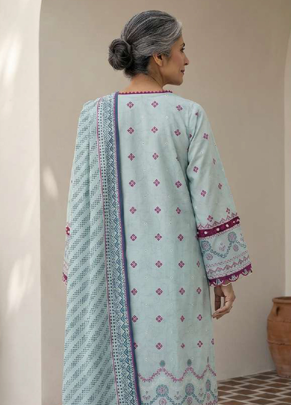 Zellbury Mother Printed Lawn 3 Piece Unstitched Suit WUS26X38026 Zellbury Mother Printed Lawn 3 Piece Unstitched Suit WUS26X38026