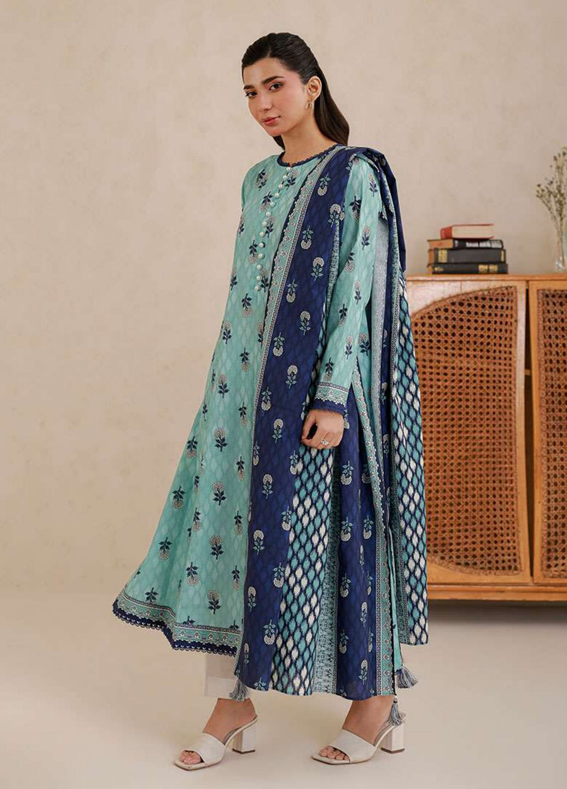 Zellbury Printed Lawn 2 Piece Unstitched Shirt & Dupatta WUS26X20922 Zellbury Printed Lawn 2 Piece Unstitched Shirt & Dupatta WUS26X20922