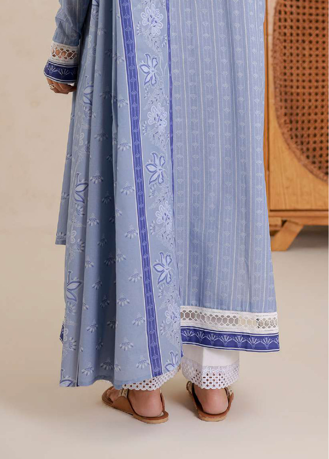 Zellbury Printed Lawn 2 Piece Unstitched Suit WUS26X20921 Zellbury Printed Lawn 2 Piece Unstitched Suit WUS26X20921