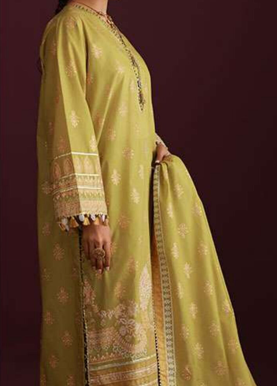 Zellbury Printed Lawn 3 Piece Unstitched Suit WUS26X30702 Zellbury Printed Lawn 3 Piece Unstitched Suit WUS26X30702