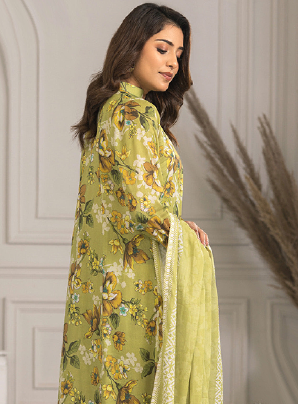 Zohra by Motifz Printed Lawn Suits Unstitched 3 Piece - MT25ZCL 08 Zohra by Motifz Printed Lawn Suits Unstitched 3 Piece - MT25ZCL 08