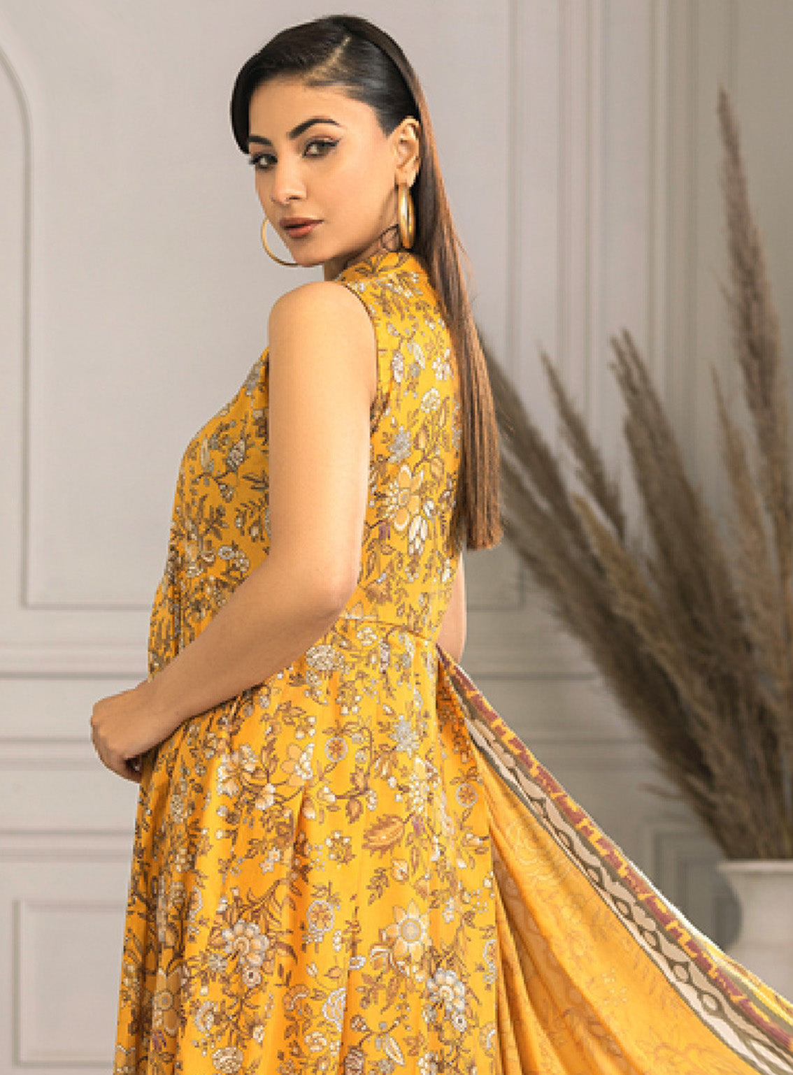 Zohra by Motifz Printed Lawn Suits Unstitched 3 Piece - MT25ZCL 09 Zohra by Motifz Printed Lawn Suits Unstitched 3 Piece - MT25ZCL 09