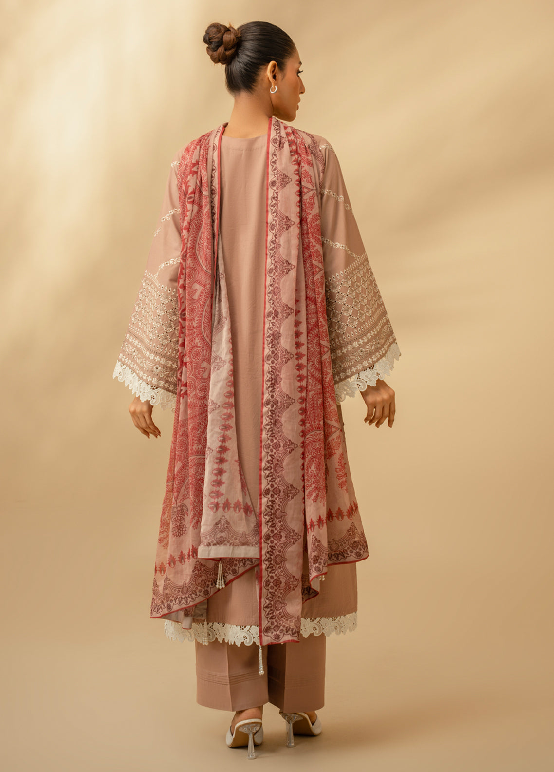 Zouj Chikankari Embroidered Lawn 3 Piece Unstitched Suit SJ26CEL D-02 Zouj Chikankari Embroidered Lawn 3 Piece Unstitched Suit SJ26CEL D-02