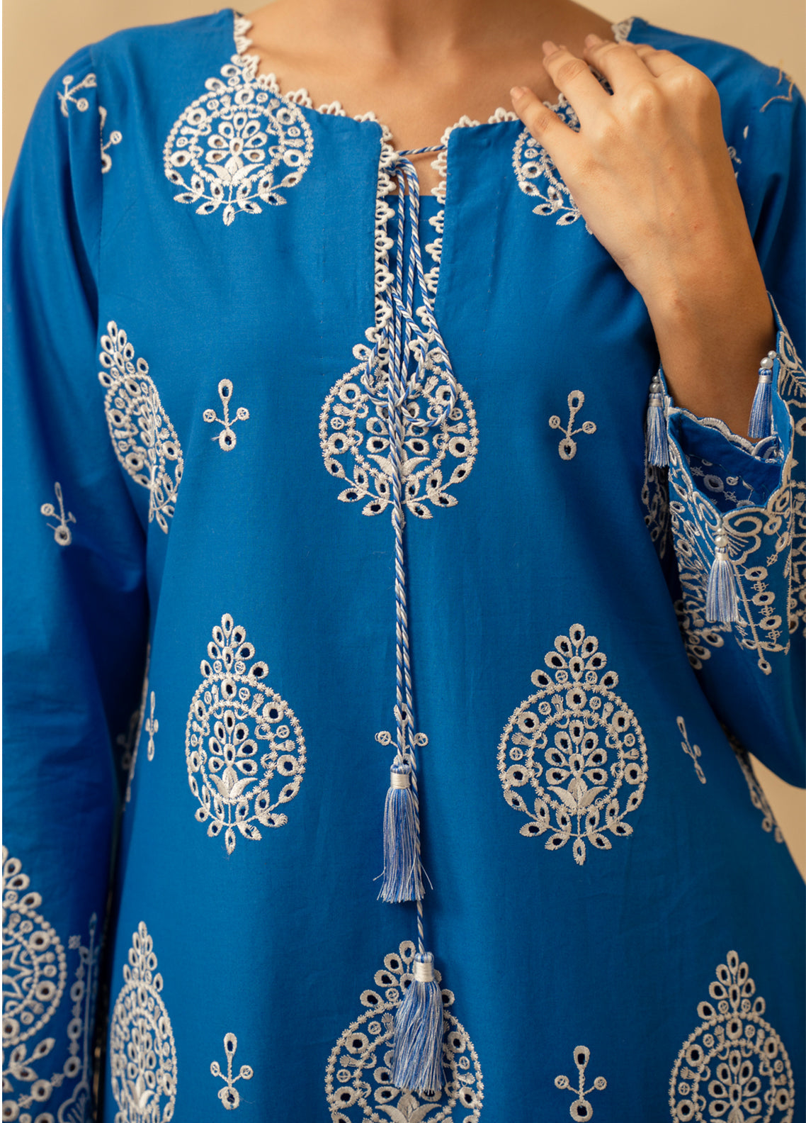 Zouj Chikankari Embroidered Lawn 3 Piece Unstitched Suit SJ26CEL D-03 Zouj Chikankari Embroidered Lawn 3 Piece Unstitched Suit SJ26CEL D-03