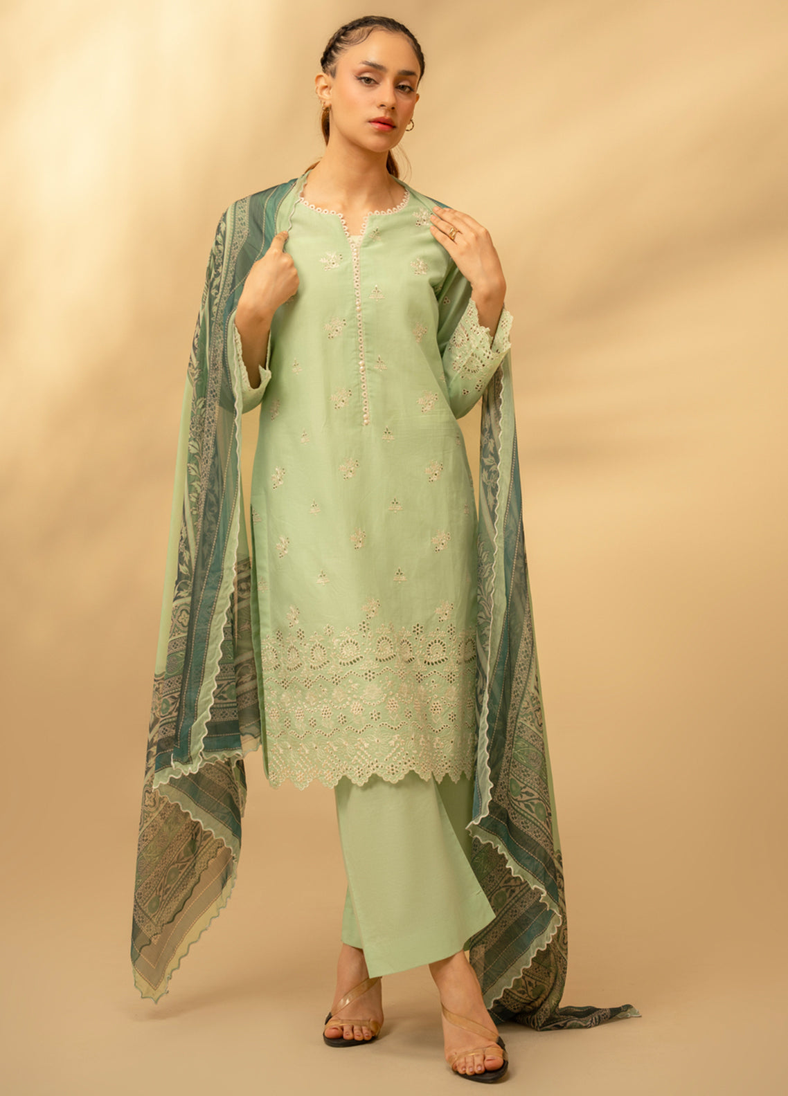 Zouj Chikankari Embroidered Lawn 3 Piece Unstitched Suit SJ26CEL D-04 Zouj Chikankari Embroidered Lawn 3 Piece Unstitched Suit SJ26CEL D-04