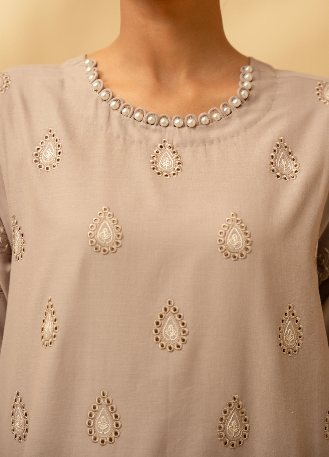 Zouj Chikankari Embroidered Lawn 3 Piece Unstitched Suit SJ26CEL D-07 Zouj Chikankari Embroidered Lawn 3 Piece Unstitched Suit SJ26CEL D-07