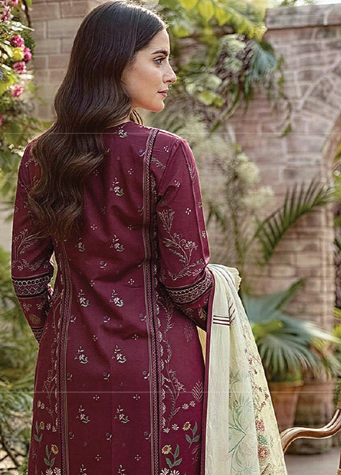 Zync By Florent Excclusive Printed Lawn 3 Piece Unstitched Suit FL26ZP D-12 Zync By Florent Excclusive Printed Lawn 3 Piece Unstitched Suit FL26ZP D-12