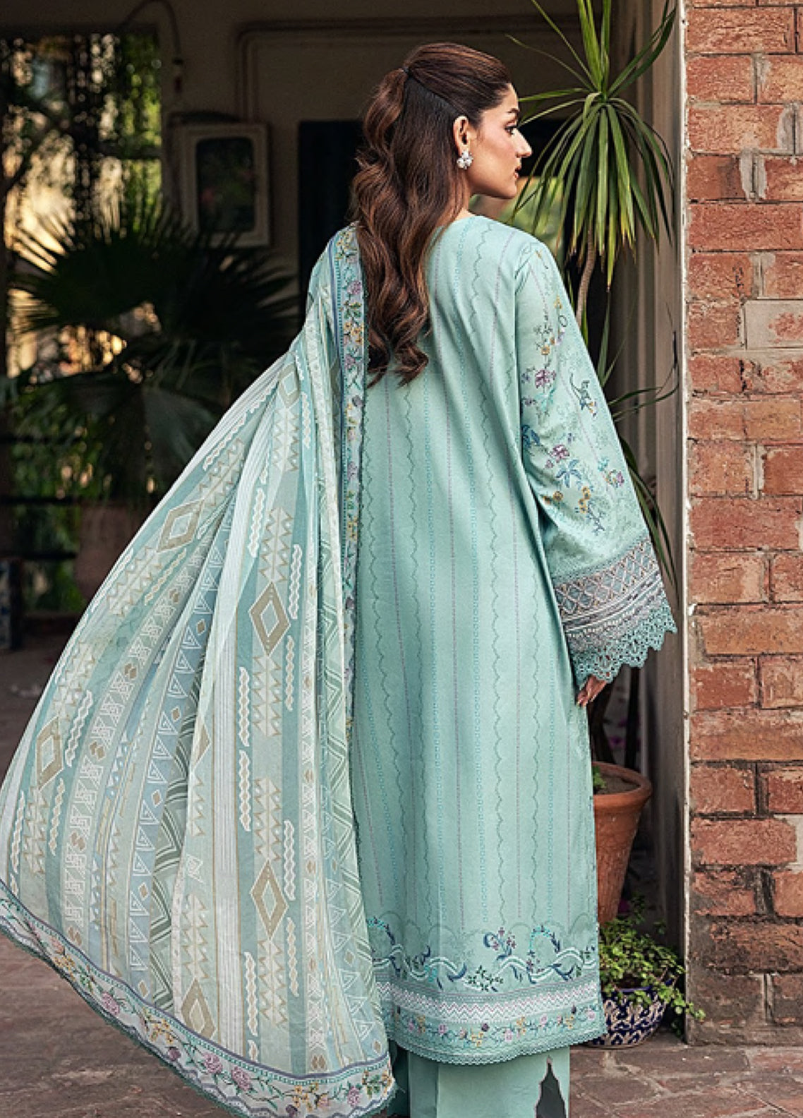 Zync By Florent Luxury Embroidered Lawn 3 Piece Unstitched Suit FL26ZEO D-FZF-2B Zync By Florent Luxury Embroidered Lawn 3 Piece Unstitched Suit FL26ZEO D-FZF-2B