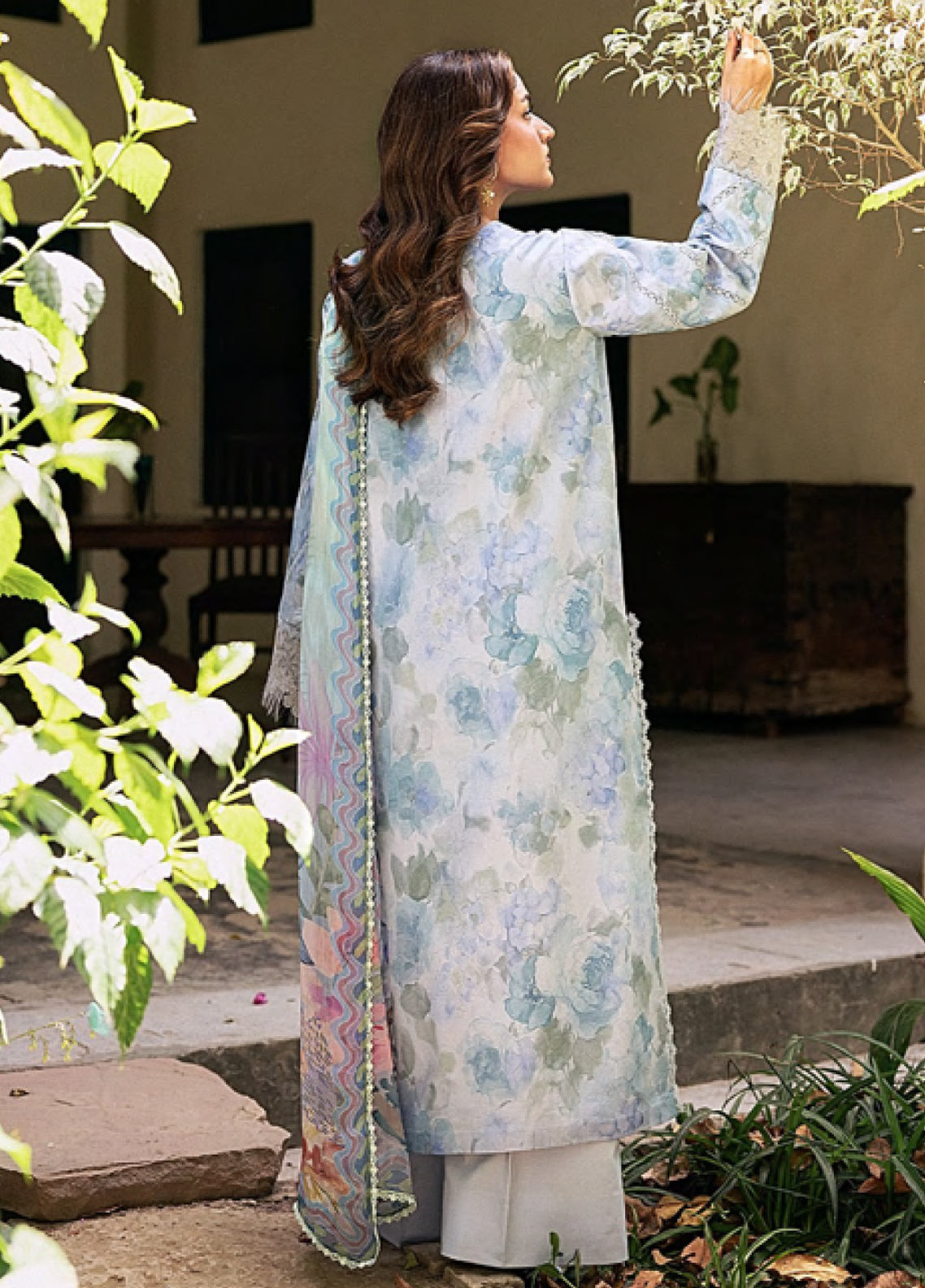 Zync By Florent Luxury Embroidered Lawn 3 Piece Unstitched Suit FL26ZEO D-FZF-4B Zync By Florent Luxury Embroidered Lawn 3 Piece Unstitched Suit FL26ZEO D-FZF-4B