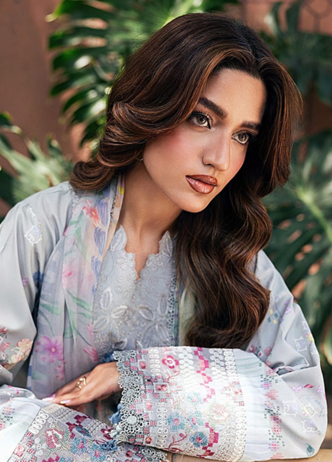 Zync By Florent Luxury Embroidered Lawn 3 Piece Unstitched Suit FL26ZEO D-FZF-5B Zync By Florent Luxury Embroidered Lawn 3 Piece Unstitched Suit FL26ZEO D-FZF-5B