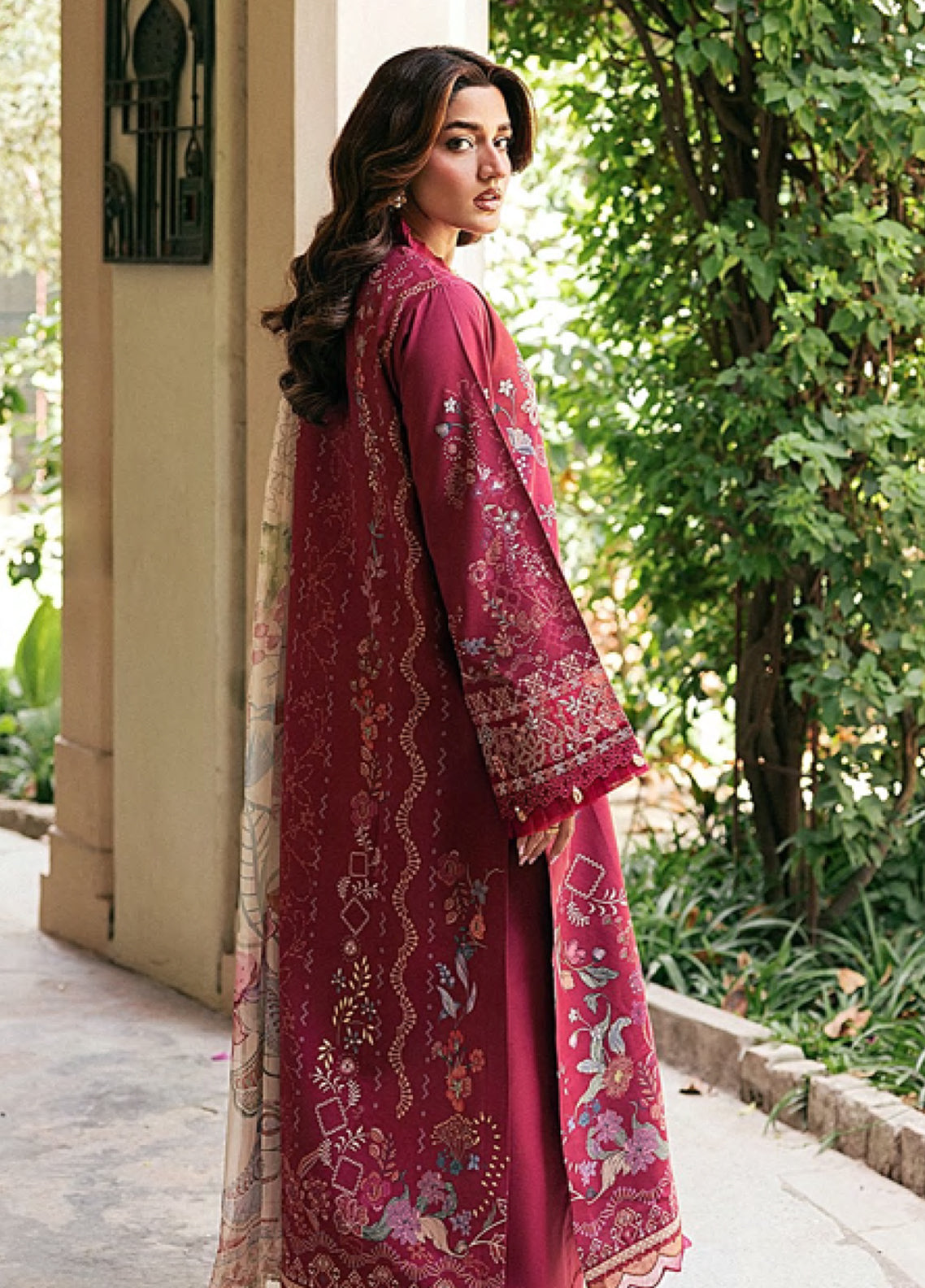 Zync By Florent Luxury Embroidered Lawn 3 Piece Unstitched Suit FL26ZEO D-FZF-6A Zync By Florent Luxury Embroidered Lawn 3 Piece Unstitched Suit FL26ZEO D-FZF-6A