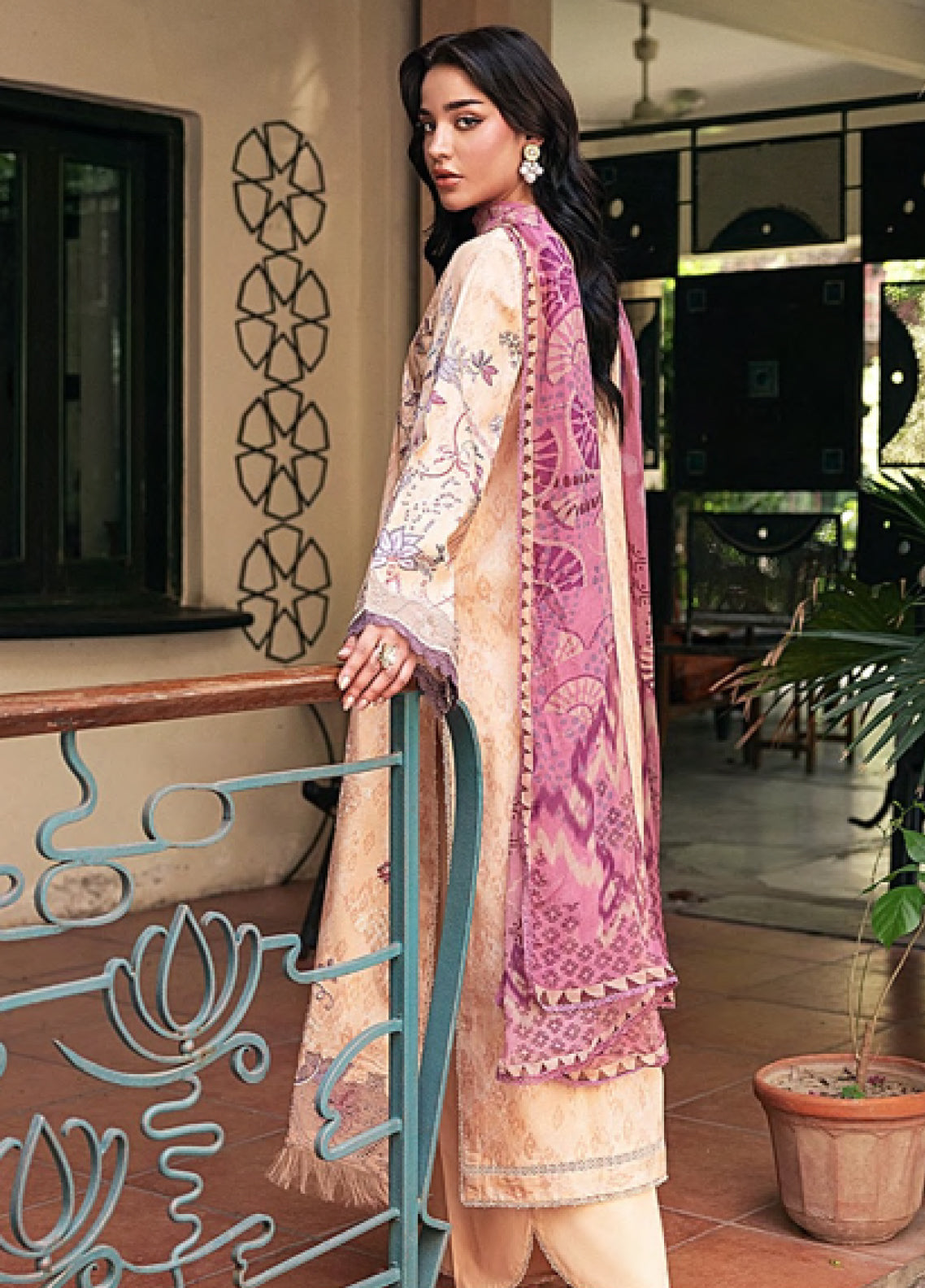 Zync By Florent Luxury Embroidered Lawn 3 Piece Unstitched Suit FL26ZEO D-FZF-8A Zync By Florent Luxury Embroidered Lawn 3 Piece Unstitched Suit FL26ZEO D-FZF-8A