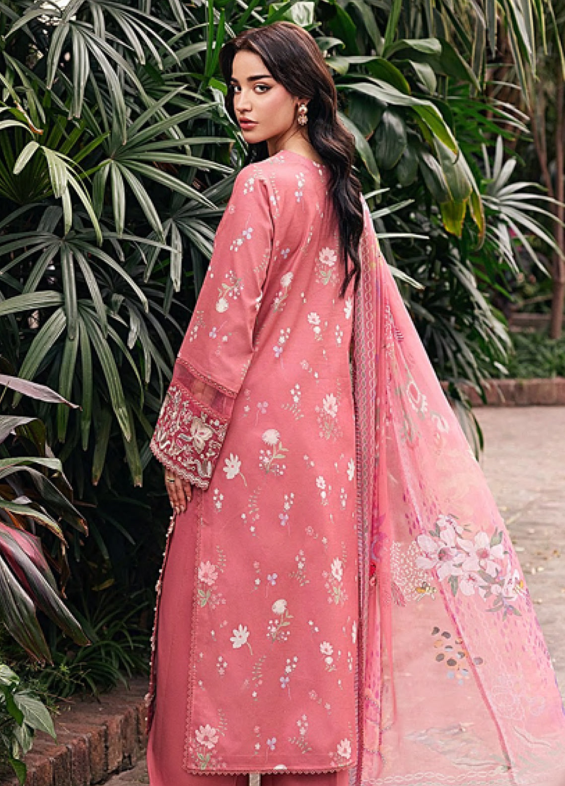 Zync By Florent Luxury Embroidered Lawn 3 Piece Unstitched Suit FL26ZEO D-FZF-9A Zync By Florent Luxury Embroidered Lawn 3 Piece Unstitched Suit FL26ZEO D-FZF-9A