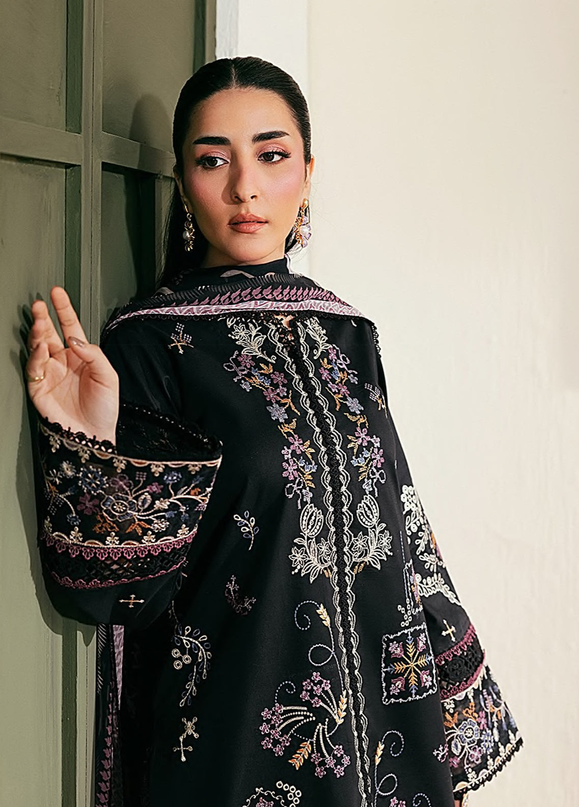 Zync By Florent Luxury Embroidered Lawn 3 Piece Unstitched Suit FL26ZLLV2 D-FZL-3A Zync By Florent Luxury Embroidered Lawn 3 Piece Unstitched Suit FL26ZLLV2 D-FZL-3A