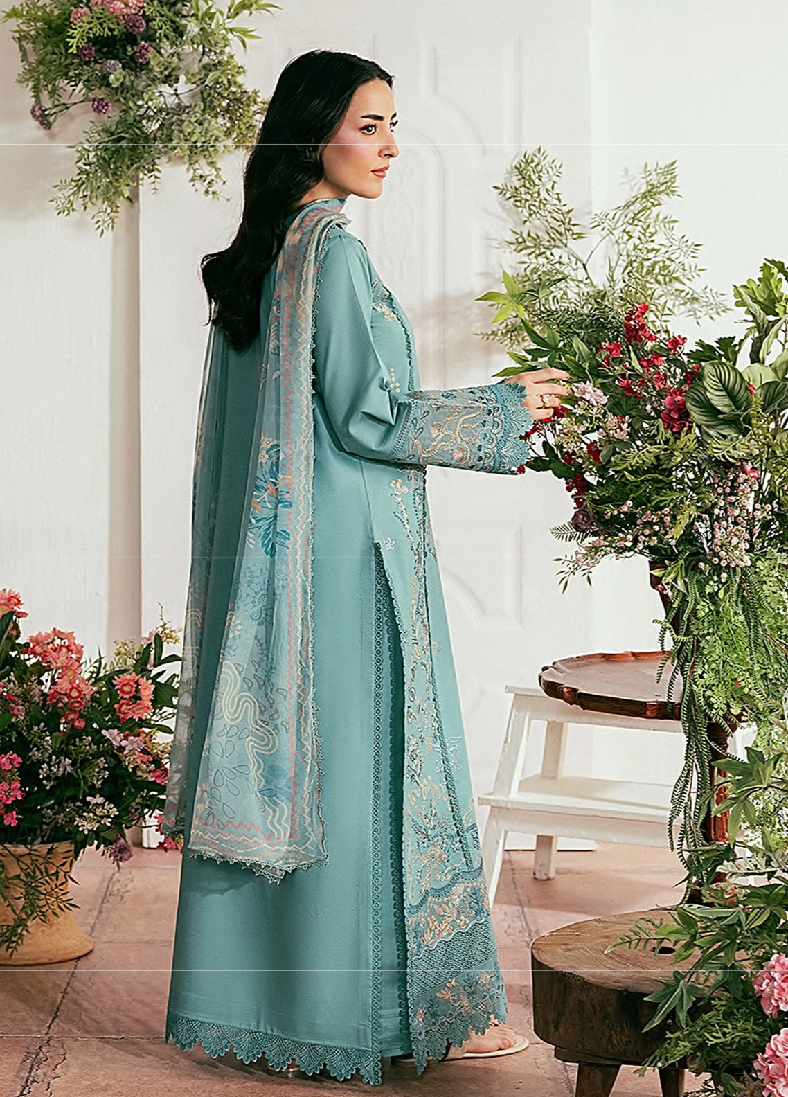 Zync By Florent Luxury Embroidered Lawn 3 Piece Unstitched Suit FL26ZLLV2 D-FZL-4B Zync By Florent Luxury Embroidered Lawn 3 Piece Unstitched Suit FL26ZLLV2 D-FZL-4B