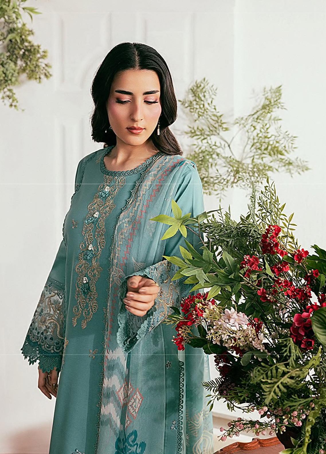 Zync By Florent Luxury Embroidered Lawn 3 Piece Unstitched Suit FL26ZLLV2 D-FZL-4B Zync By Florent Luxury Embroidered Lawn 3 Piece Unstitched Suit FL26ZLLV2 D-FZL-4B