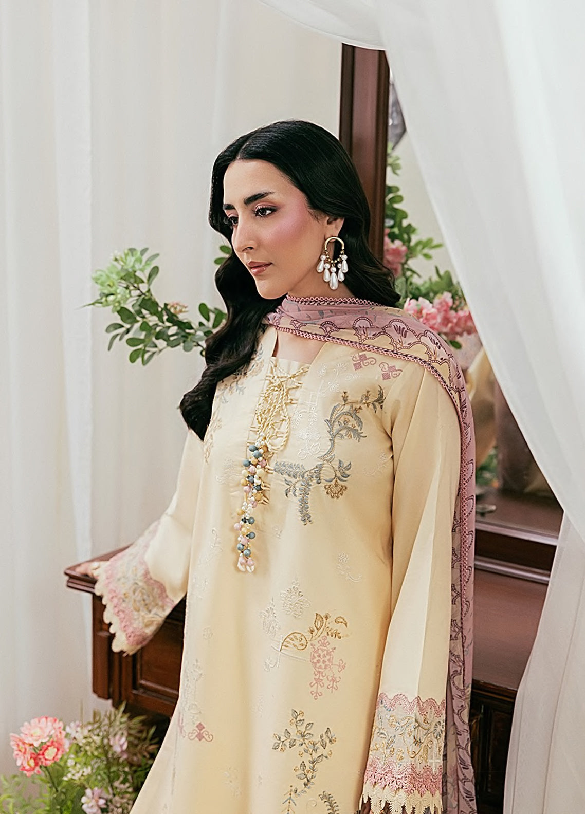 Zync By Florent Luxury Embroidered Lawn 3 Piece Unstitched Suit FL26ZLLV2 D-FZL-6B Zync By Florent Luxury Embroidered Lawn 3 Piece Unstitched Suit FL26ZLLV2 D-FZL-6B