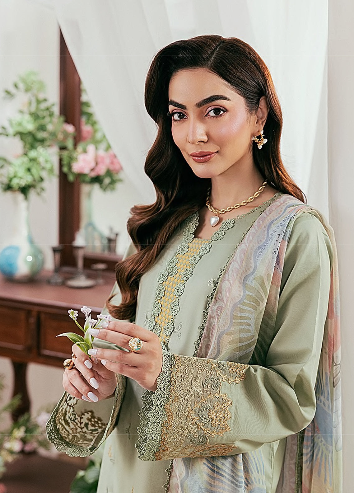Zync By Florent Luxury Embroidered Lawn 3 Piece Unstitched Suit FL26ZLLV2 D-FZL-8A Zync By Florent Luxury Embroidered Lawn 3 Piece Unstitched Suit FL26ZLLV2 D-FZL-8A