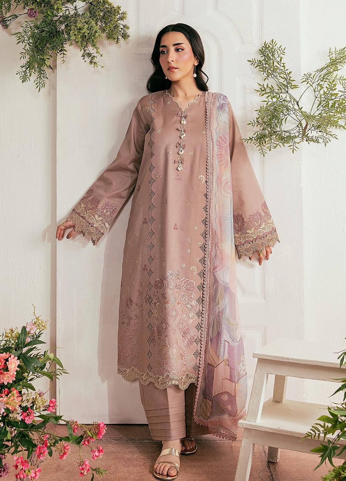 Zync By Florent Luxury Embroidered Lawn 3 Piece Unstitched Suit FL26ZLLV2 D-FZL-8B Zync By Florent Luxury Embroidered Lawn 3 Piece Unstitched Suit FL26ZLLV2 D-FZL-8B