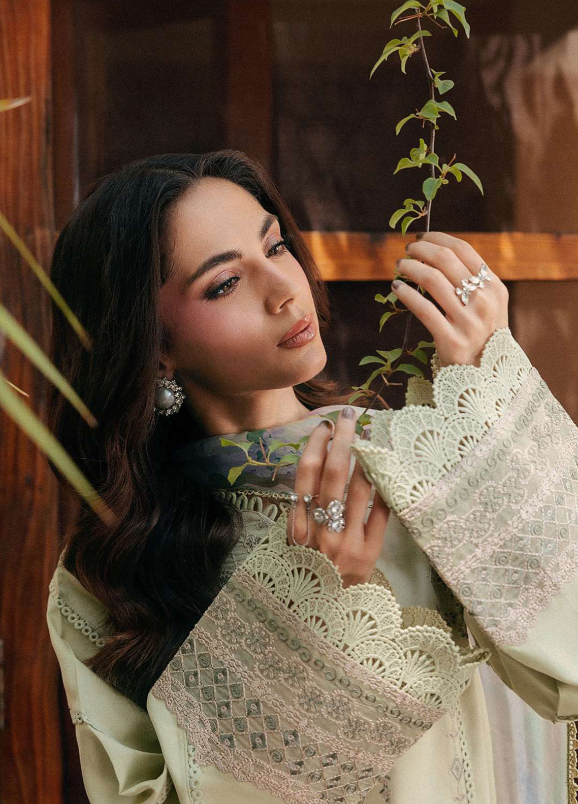 Zync By Florent Luxury Embroidered Lawn 3 Piece Unstitched Suit FL26ZLLV3 D-FZF-2A Zync By Florent Luxury Embroidered Lawn 3 Piece Unstitched Suit FL26ZLLV3 D-FZF-2A