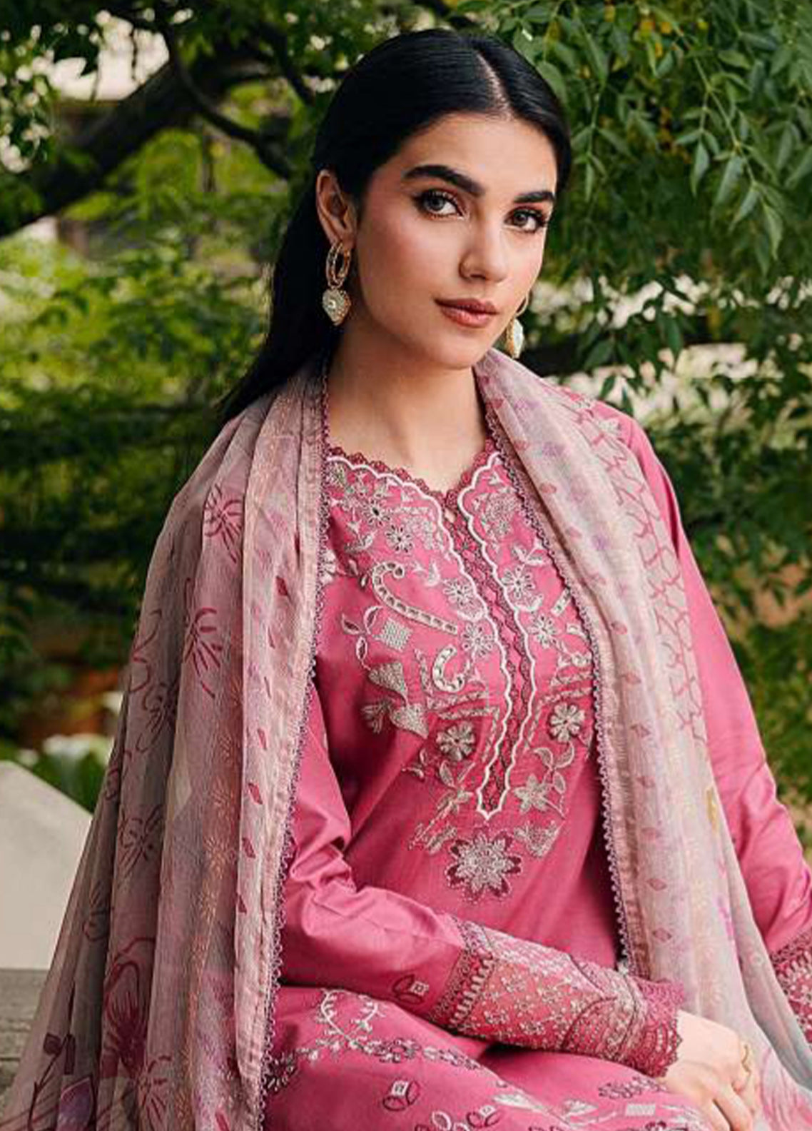 Zync By Florent Luxury Embroidered Lawn 3 Piece Unstitched Suit FL26ZLLV3 D-FZF-5B Zync By Florent Luxury Embroidered Lawn 3 Piece Unstitched Suit FL26ZLLV3 D-FZF-5B
