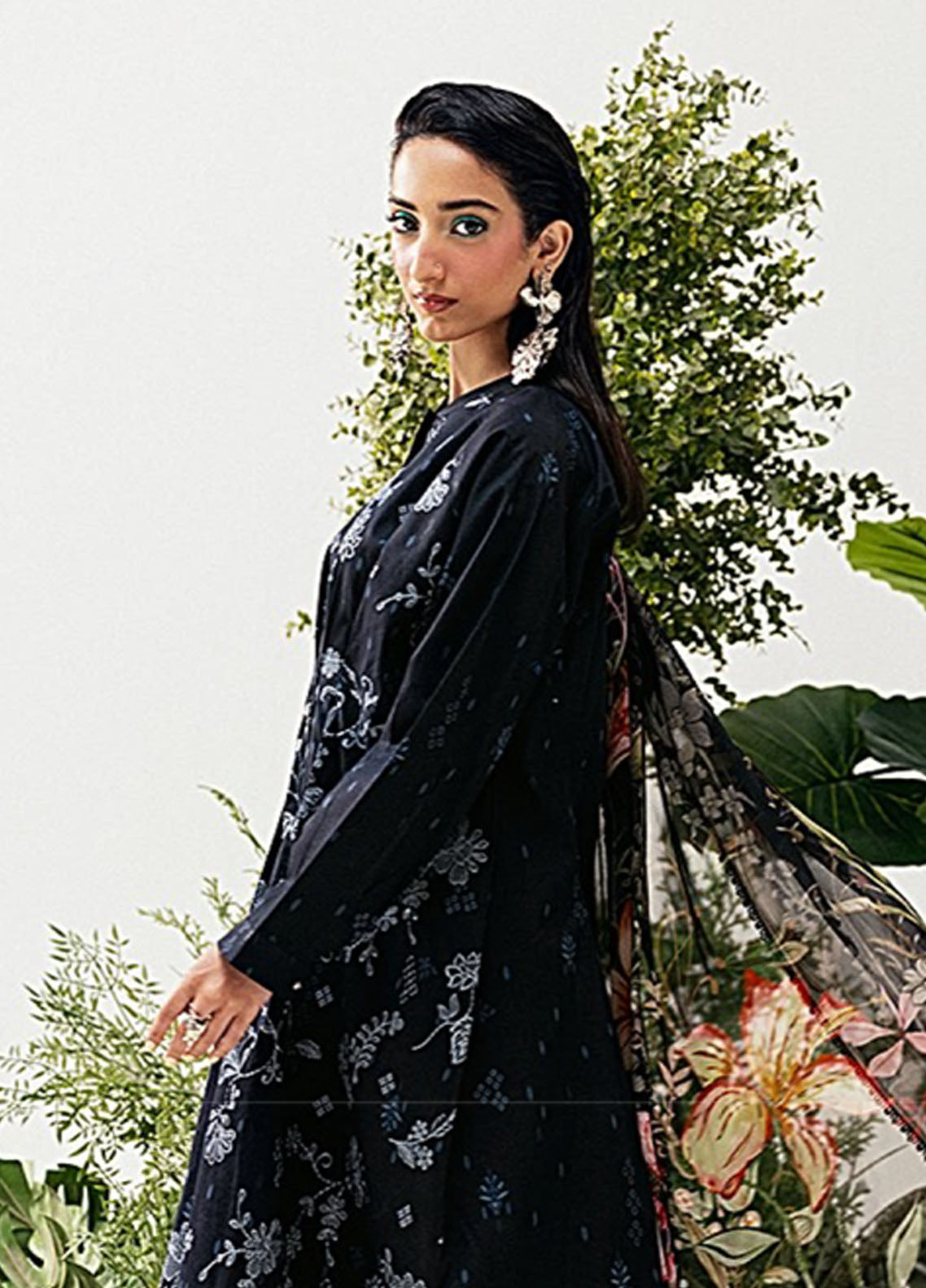 Zync By Florent Printkari Embroidered Lawn 3 Piece Unstitched Suit FL26ZP D-FPK-3B Zync By Florent Printkari Embroidered Lawn 3 Piece Unstitched Suit FL26ZP D-FPK-3B