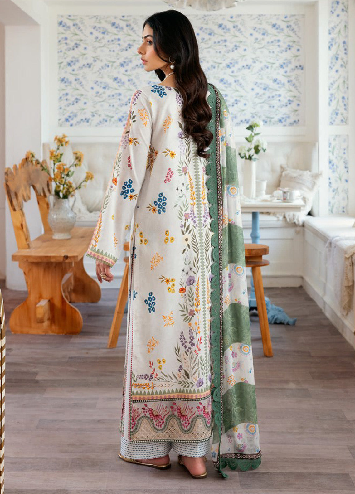 Zync by Florent Embroidered Lawn Suits Unstitched 3 Piece - FL25ZDW FZD-2A Zync by Florent Embroidered Lawn Suits Unstitched 3 Piece - FL25ZDW FZD-2A
