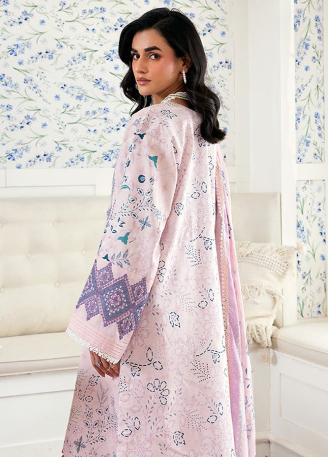 Zync by Florent Embroidered Lawn Suits Unstitched 3 Piece - FL25ZDW FZD-3B Zync by Florent Embroidered Lawn Suits Unstitched 3 Piece - FL25ZDW FZD-3B