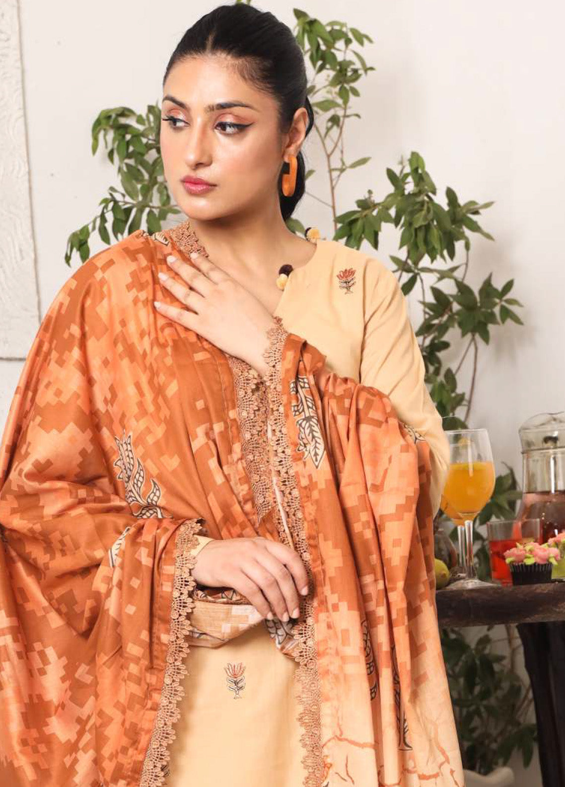 Zyra by Rashid Textile Embroidered Lawn Suits Unstitched 3 Piece - RT25ZL 8713 Zyra by Rashid Textile Embroidered Lawn Suits Unstitched 3 Piece - RT25ZL 8713