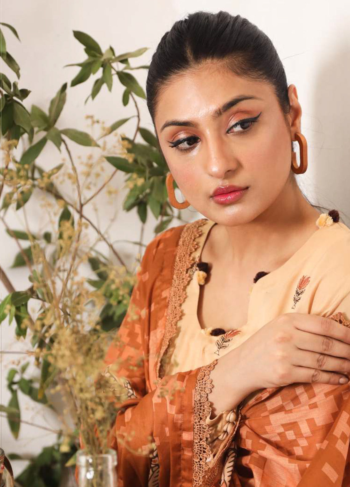 Zyra by Rashid Textile Embroidered Lawn Suits Unstitched 3 Piece - RT25ZL 8713 Zyra by Rashid Textile Embroidered Lawn Suits Unstitched 3 Piece - RT25ZL 8713