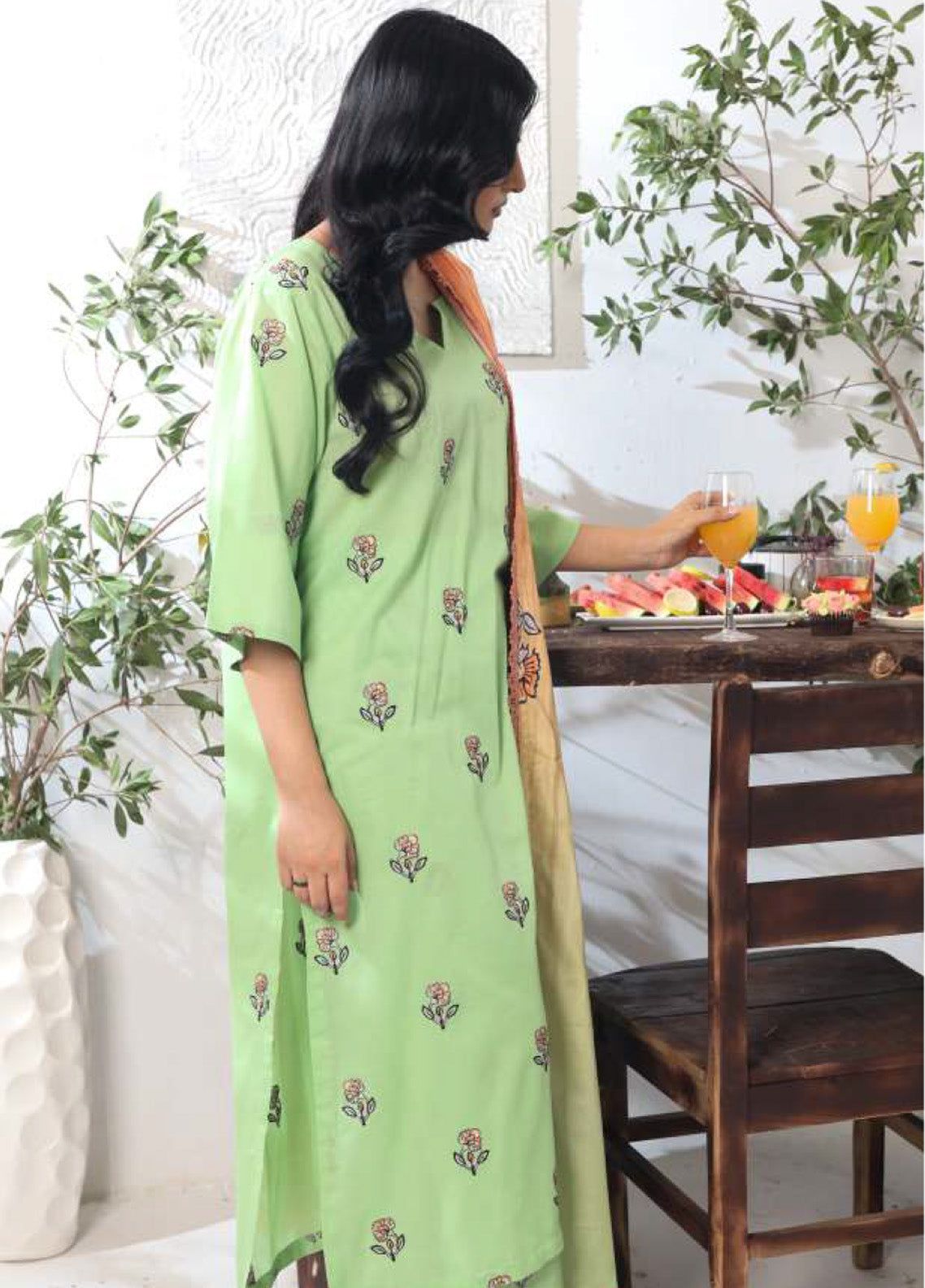 Zyra by Rashid Textile Embroidered Lawn Suits Unstitched 3 Piece - RT25ZL 8718 Zyra by Rashid Textile Embroidered Lawn Suits Unstitched 3 Piece - RT25ZL 8718