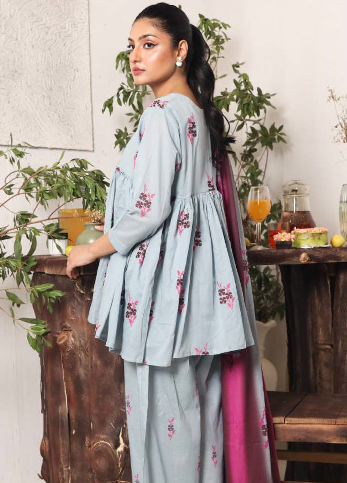 Zyra by Rashid Textile Embroidered Lawn Suits Unstitched 3 Piece - RT25ZL 8719 Zyra by Rashid Textile Embroidered Lawn Suits Unstitched 3 Piece - RT25ZL 8719