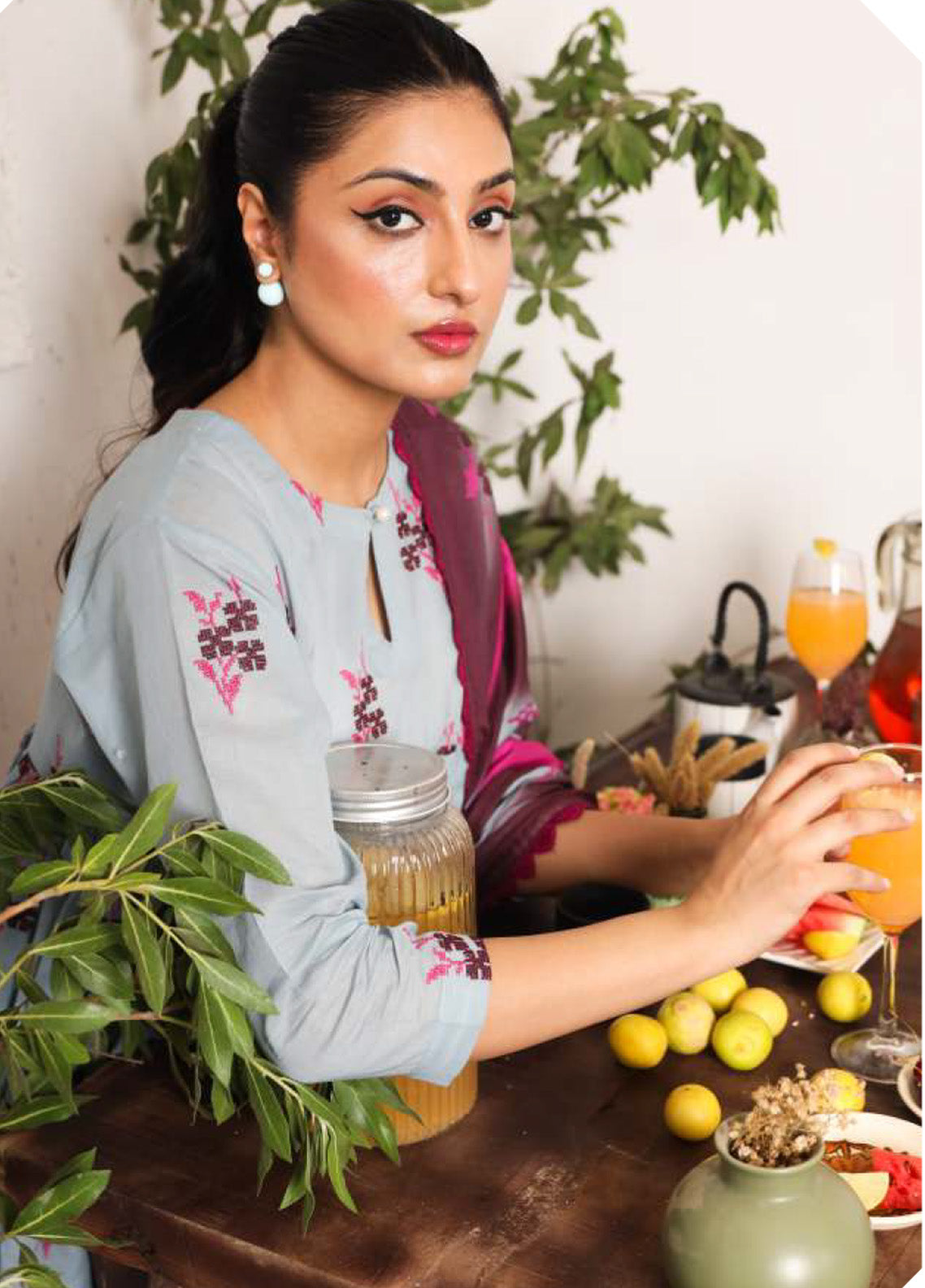 Zyra by Rashid Textile Embroidered Lawn Suits Unstitched 3 Piece - RT25ZL 8719 Zyra by Rashid Textile Embroidered Lawn Suits Unstitched 3 Piece - RT25ZL 8719