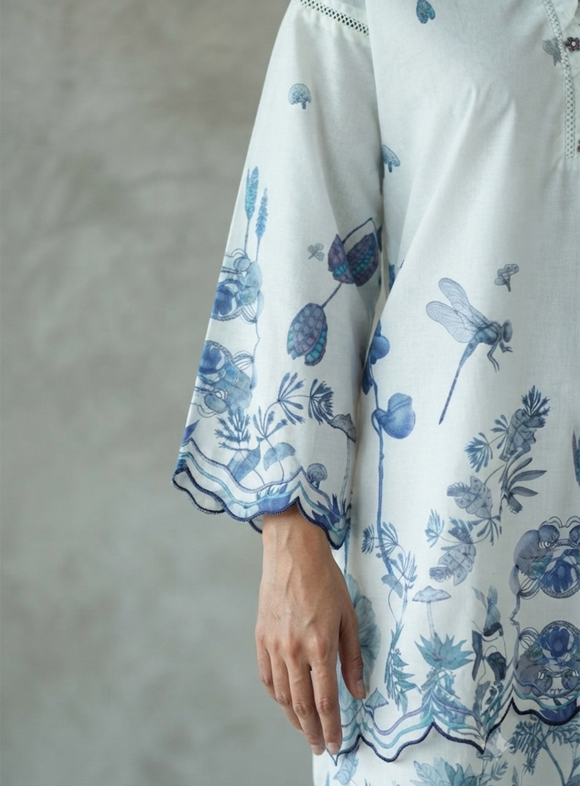 Zyrae Printed Lawn 2 Piece Stitched Shirt Trouser ZYR26C3PL D-WHITE & BLUE Zyrae Printed Lawn 2 Piece Stitched Shirt Trouser ZYR26C3PL D-WHITE & BLUE