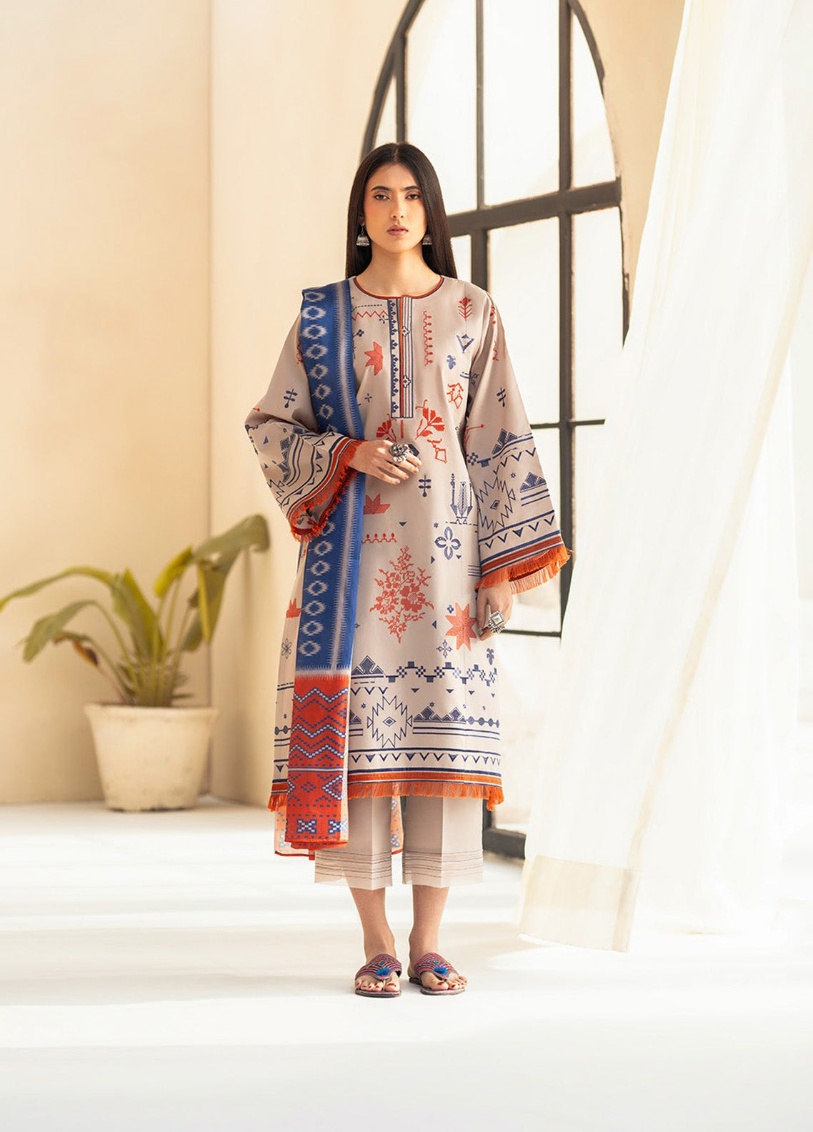Aaina By Bin Ilyas Embroidered Lawn 3 Piece Unstitched Suit BI25SE D-81B Aaina By Bin Ilyas Embroidered Lawn 3 Piece Unstitched Suit BI25SE D-81B