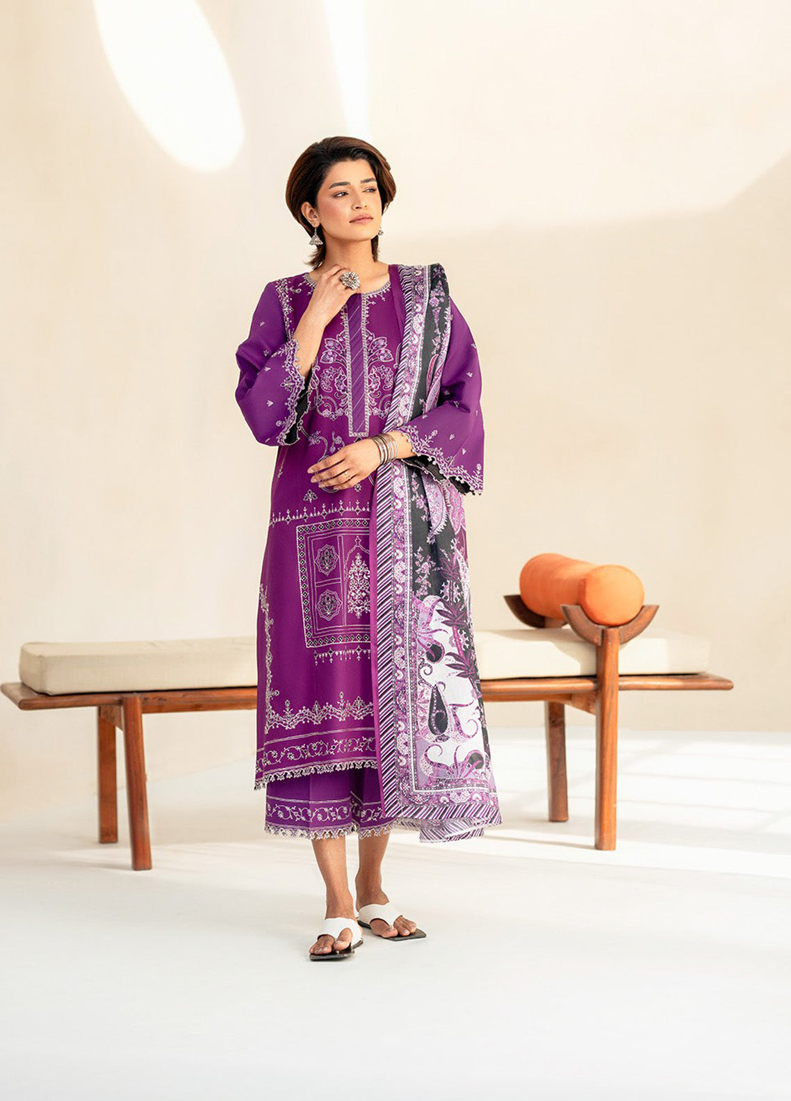 Aaina By Bin Ilyas Embroidered Lawn 3 Piece Unstitched Suit BI25SE D-85A Aaina By Bin Ilyas Embroidered Lawn 3 Piece Unstitched Suit BI25SE D-85A