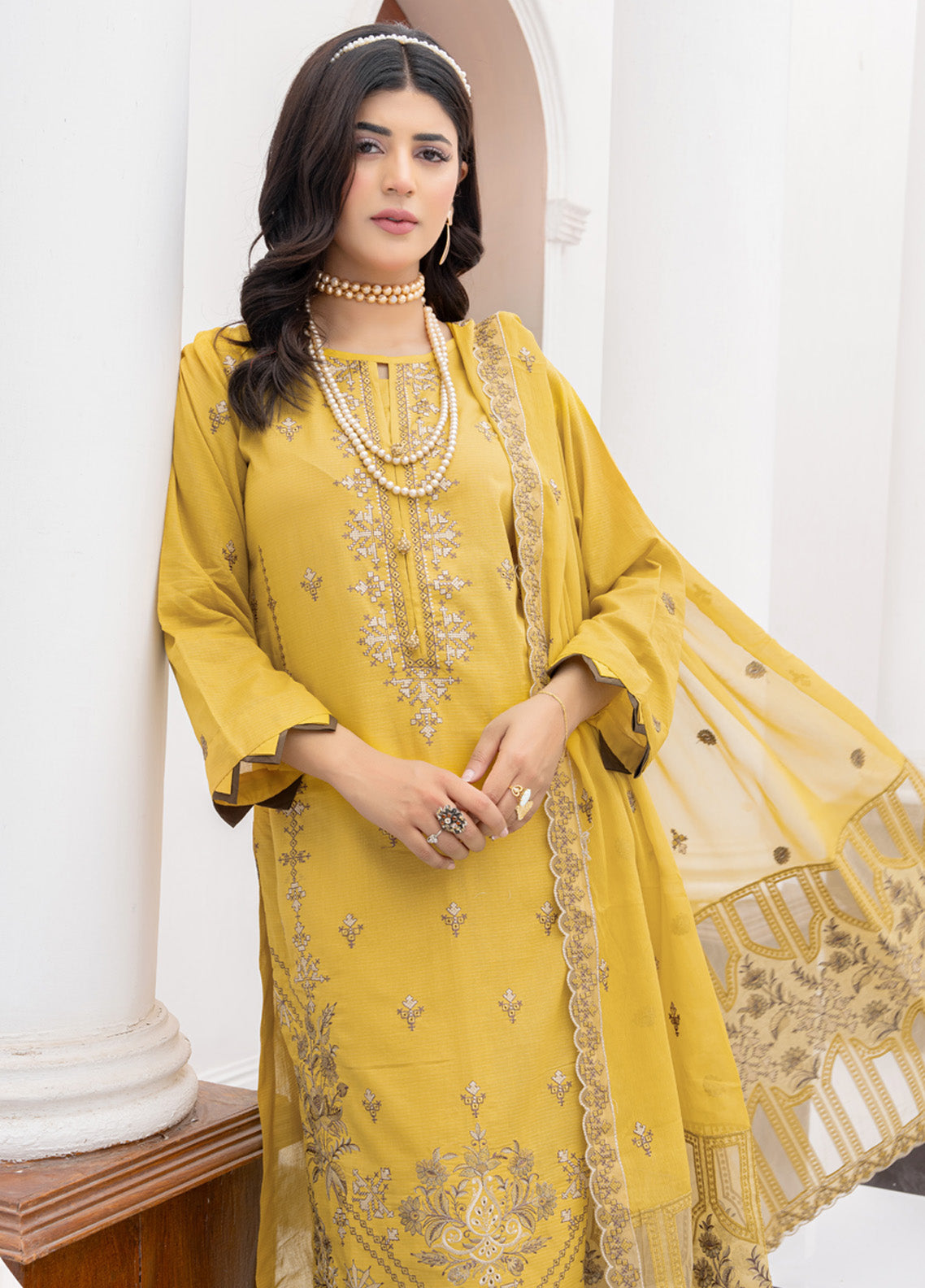 Aalaya Embroidered Lawn 3 Piece Unstitched Suit ALY25EEV3 D-05 Aalaya Embroidered Lawn 3 Piece Unstitched Suit ALY25EEV3 D-05