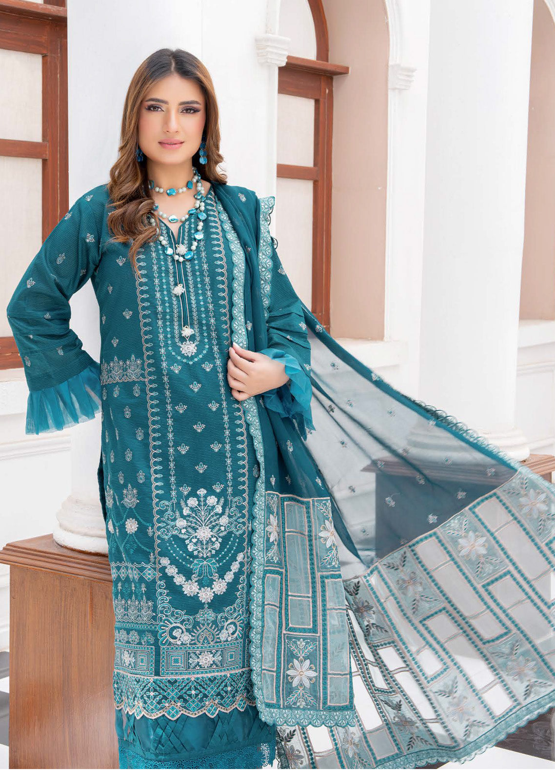 Aalaya Embroidered Lawn 3 Piece Unstitched Suit ALY25EEV3 D-07 Aalaya Embroidered Lawn 3 Piece Unstitched Suit ALY25EEV3 D-07