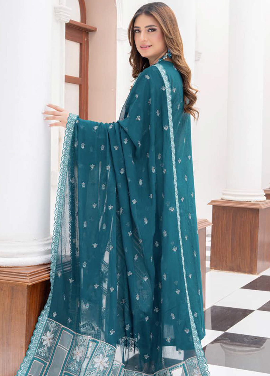 Aalaya Embroidered Lawn 3 Piece Unstitched Suit ALY25EEV3 D-07 Aalaya Embroidered Lawn 3 Piece Unstitched Suit ALY25EEV3 D-07