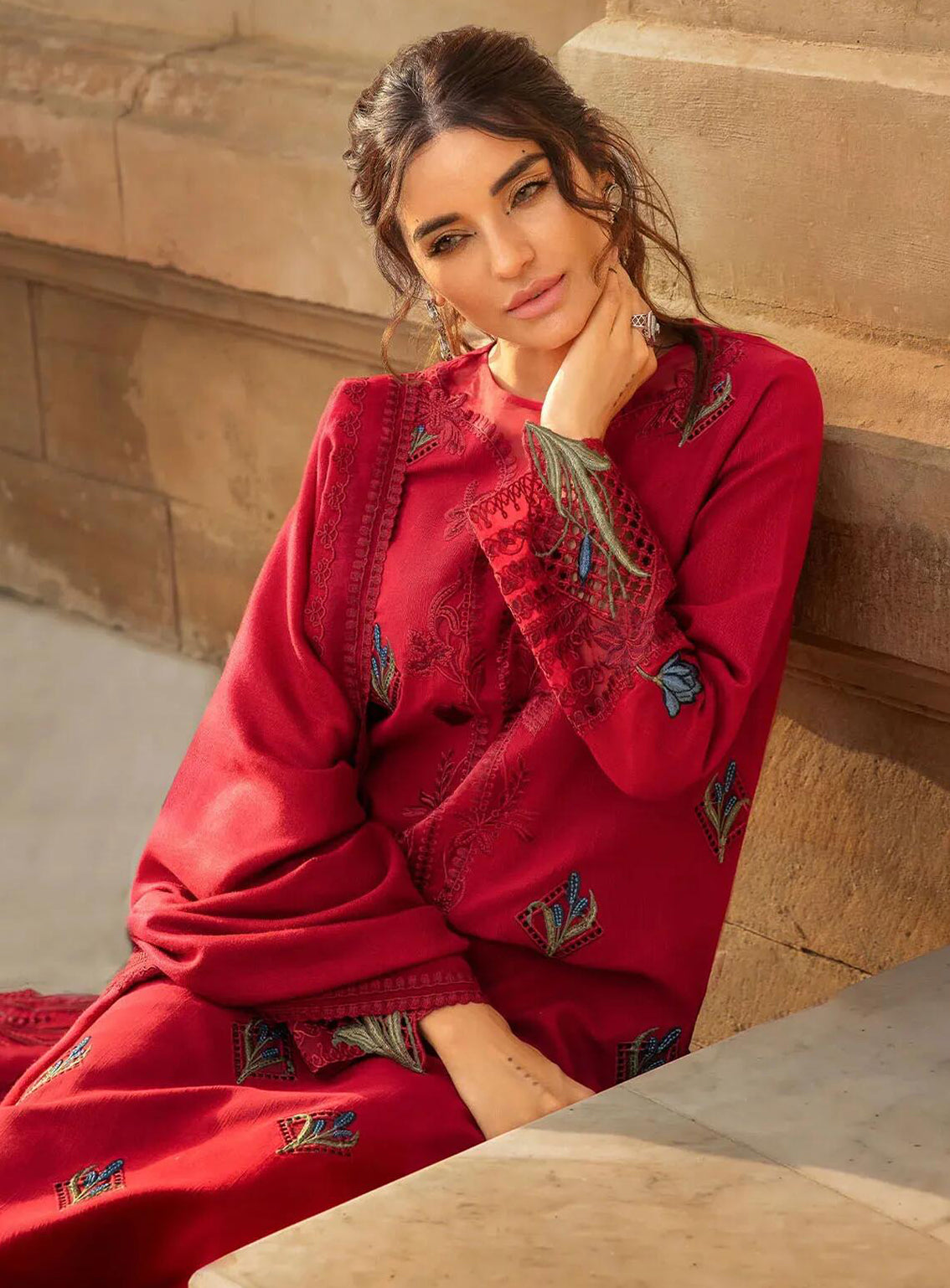Aaleen By Crimson Embroidered Karandi 3 Piece Unstitched Suit CSS24AW D-01 JURAO KA KAAM Aaleen By Crimson Embroidered Karandi 3 Piece Unstitched Suit CSS24AW D-01 JURAO KA KAAM