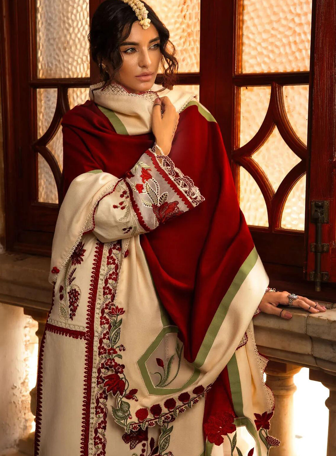 Aaleen By Crimson Embroidered Karandi 3 Piece Unstitched Suit CSS24AW D-06 MUSAFIR Aaleen By Crimson Embroidered Karandi 3 Piece Unstitched Suit CSS24AW D-06 MUSAFIR