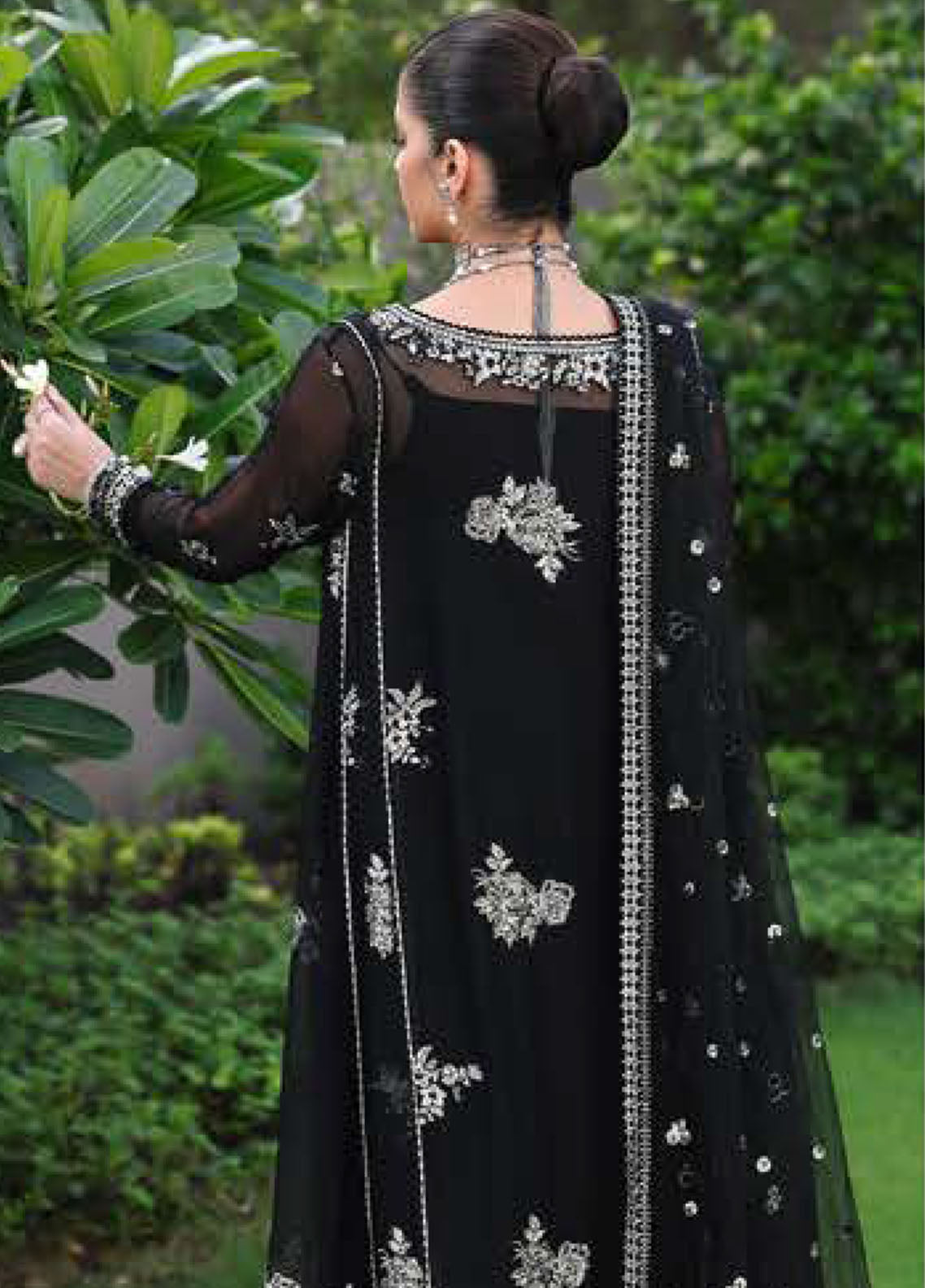 Aangan By Roheenaz Embroidered Chiffon 3 Piece Unstitched Suit RNZ25ALB D-01 ZYRAH Aangan By Roheenaz Embroidered Chiffon 3 Piece Unstitched Suit RNZ25ALB D-01 ZYRAH