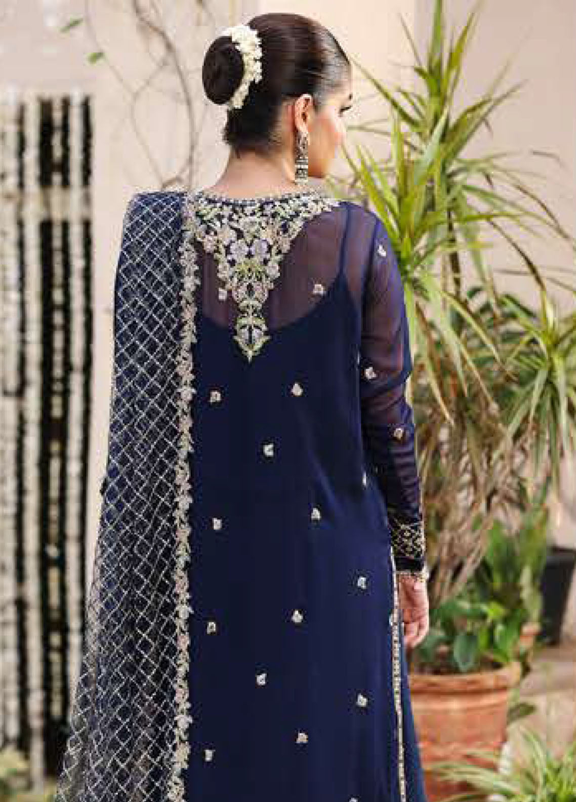Aangan By Roheenaz Embroidered Chiffon 3 Piece Unstitched Suit RNZ25ALB D-03 NILOFAR Aangan By Roheenaz Embroidered Chiffon 3 Piece Unstitched Suit RNZ25ALB D-03 NILOFAR